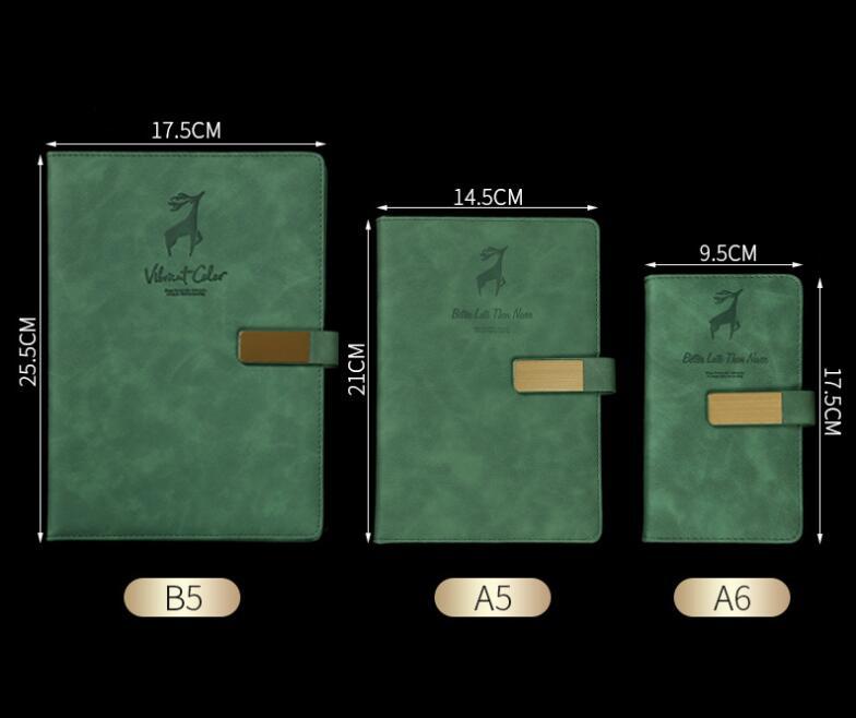 Dimensions des trois formats du Bloc-notes en similicuir. Compact et idéal pour transporter vos idées partout où vous allez. Chez Kozyo.