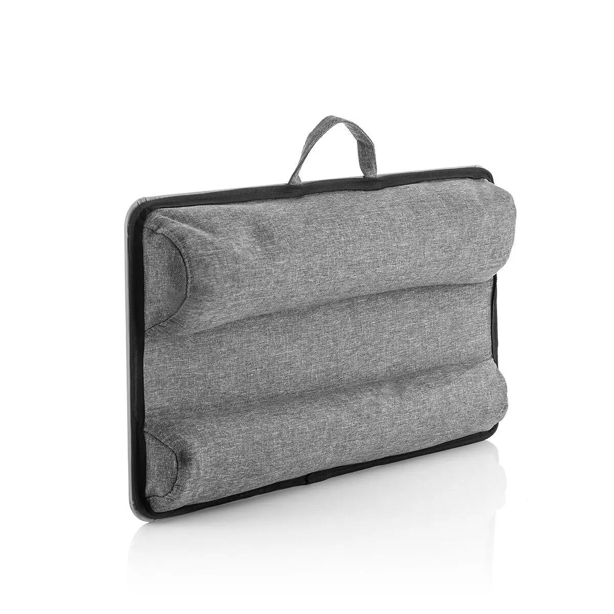 Vue de dessous du Bureau avec coussin Portable XL, coussin rembourré pour un confort optimal. Chez Kozyo